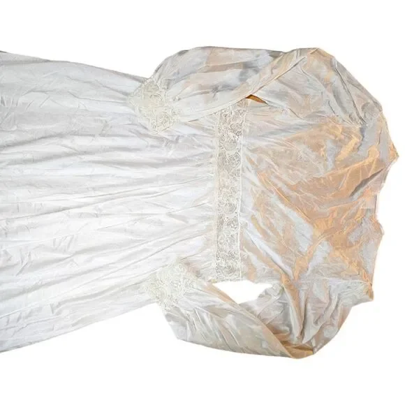 Vintage Shadow Line Robe – Ivory - Picture 9 of 14
